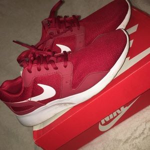Red Nike Kaishi